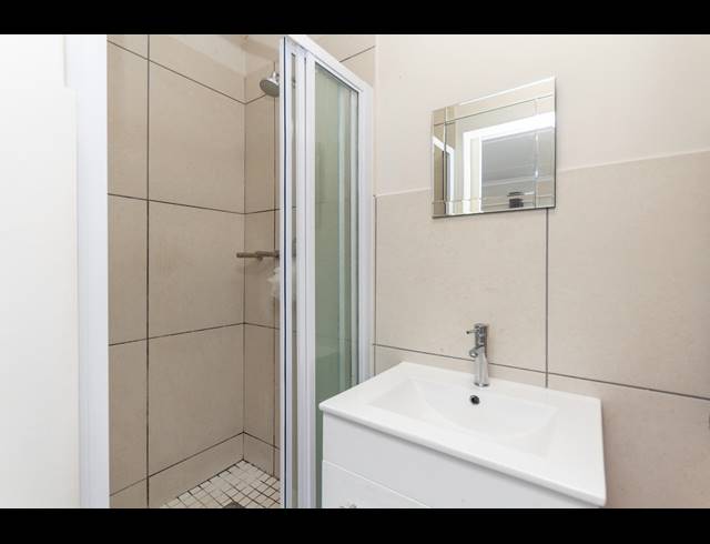 2 BEDROOM APARTMENT FOR SALE IN BURGUNDY ESTATE